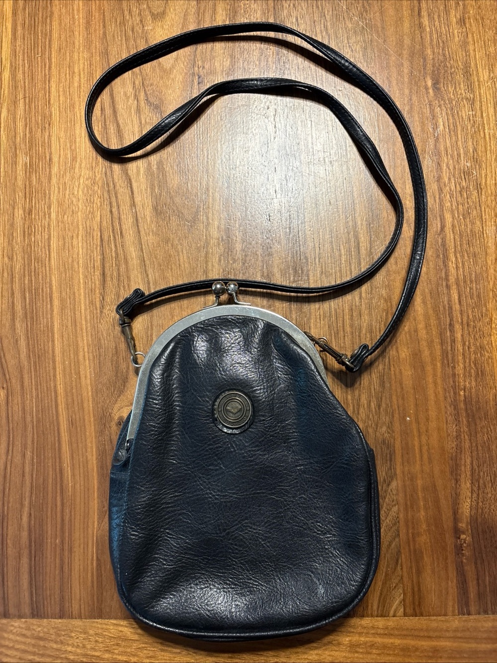 Vintage Capezio Black Faux Leather Kiss Lock Crossbody Bag Small Purse Y2K